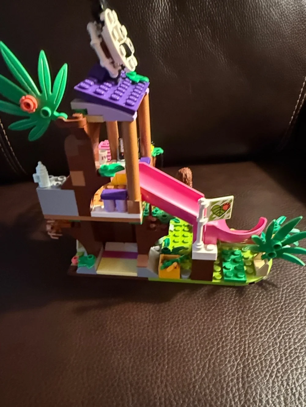 Lego friends 41422 Panda Jungle Tree House.